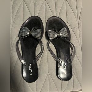 Aldo bow flip flops